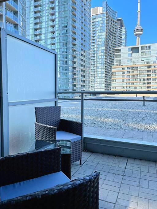 Upscale Downtown Toronto Condos By Cn Tower Ngoại thất bức ảnh