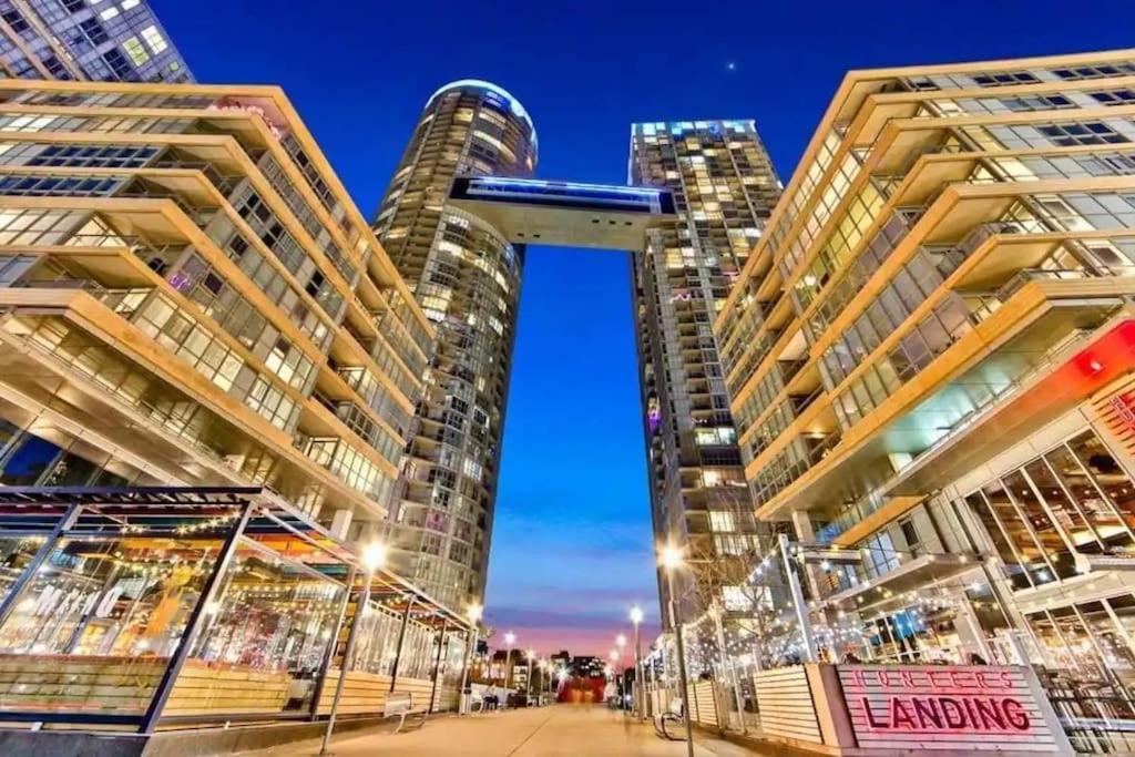 Upscale Downtown Toronto Condos By Cn Tower Ngoại thất bức ảnh