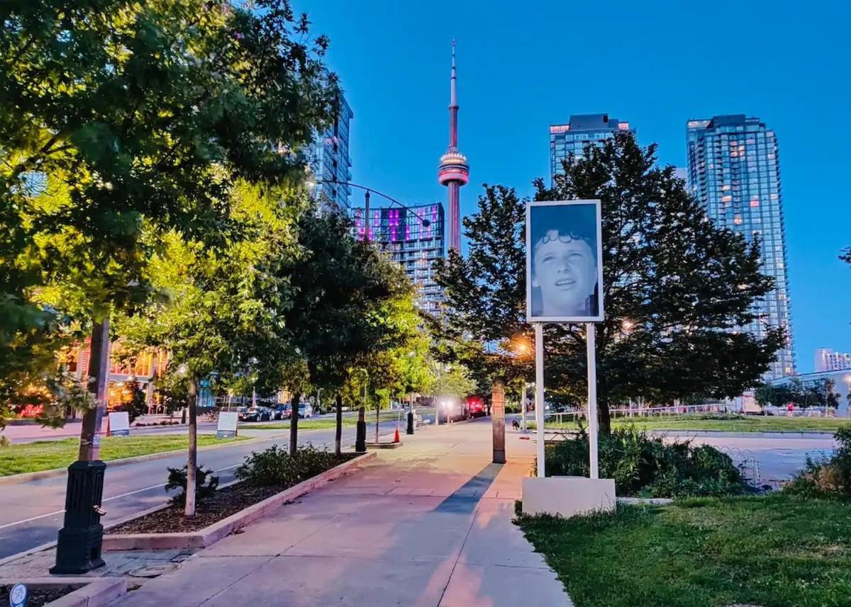 Upscale Downtown Toronto Condos By Cn Tower Ngoại thất bức ảnh